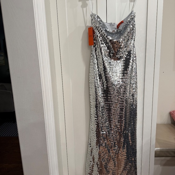 Strapless silver sequin dress - Picture 5 of 6